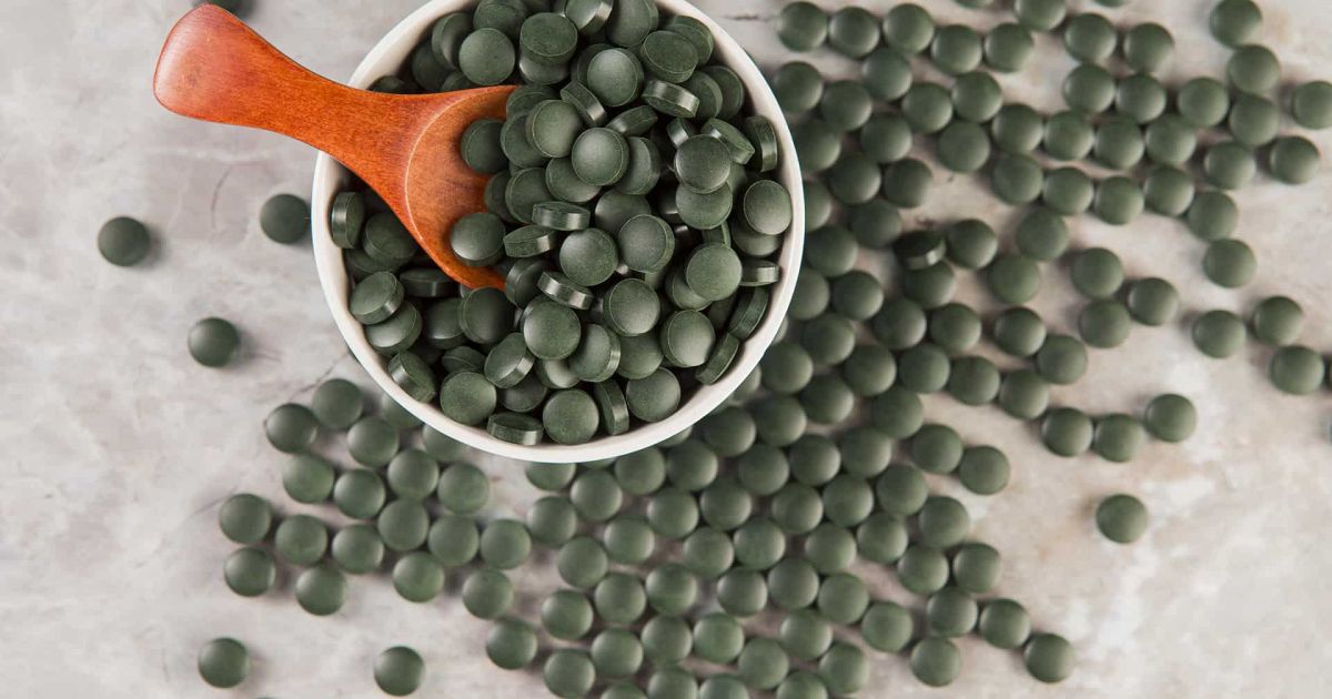 Alga spirulina: è vero che aiuta a dimagrire?